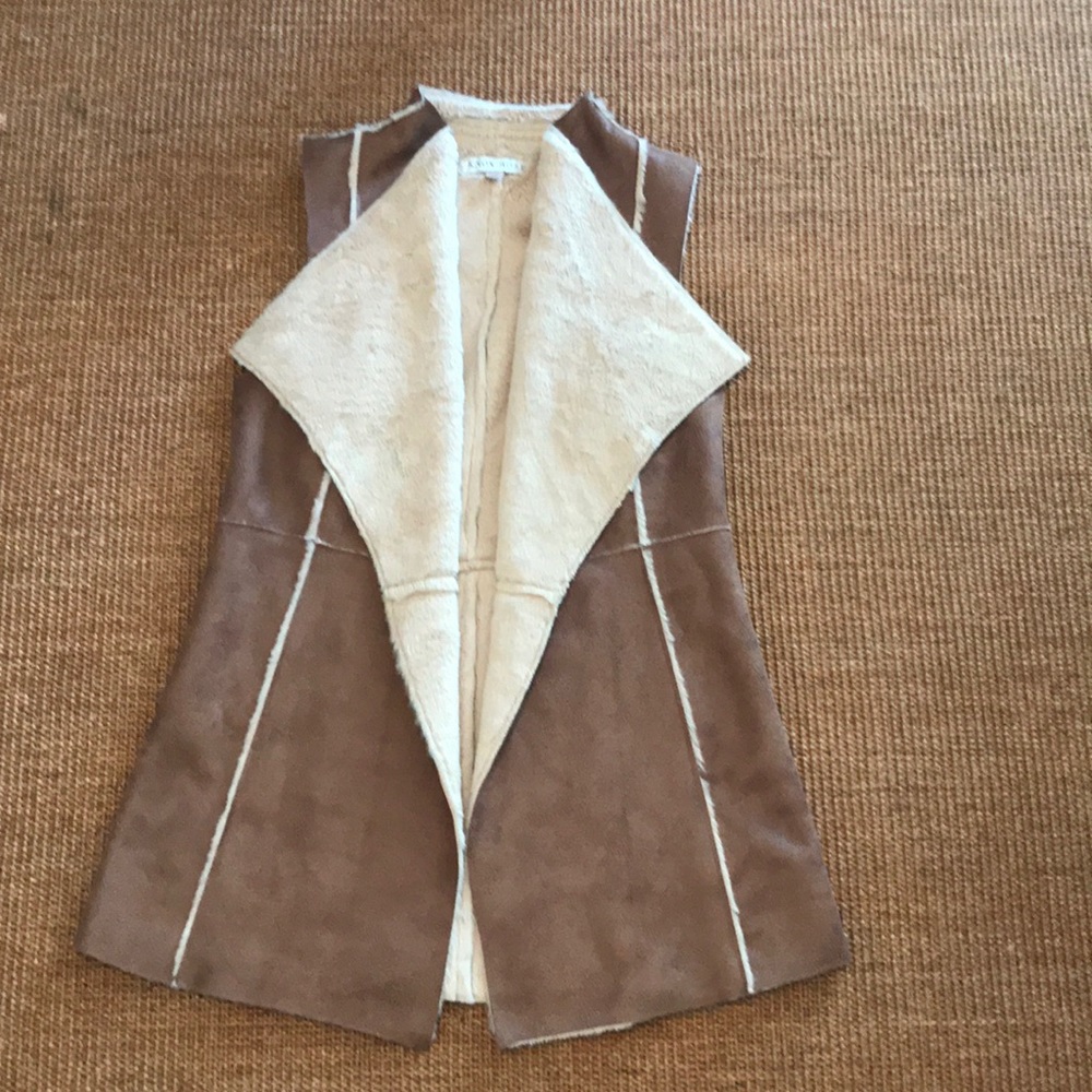 Knox Rose vest